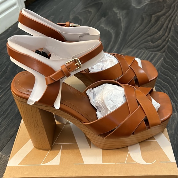 BNWT Zara leather platform sandals size 9 - Picture 2 of 7